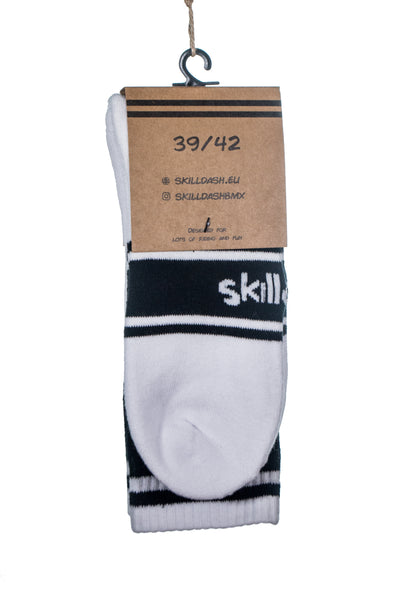 Classic Socks White - Skilldash